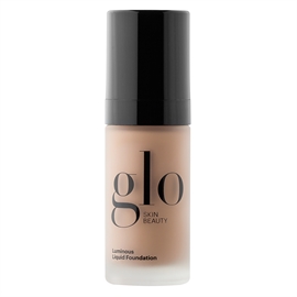 Glo Skin Beauty - Luminous Liquid Foundation SPF 18 - Almond 30 ml hos parfumerihamoghende.dk 